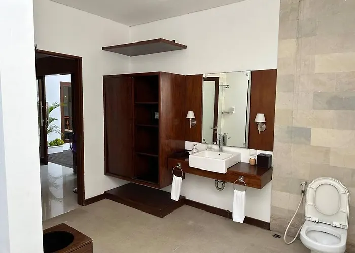 Budda Umalas Villa *