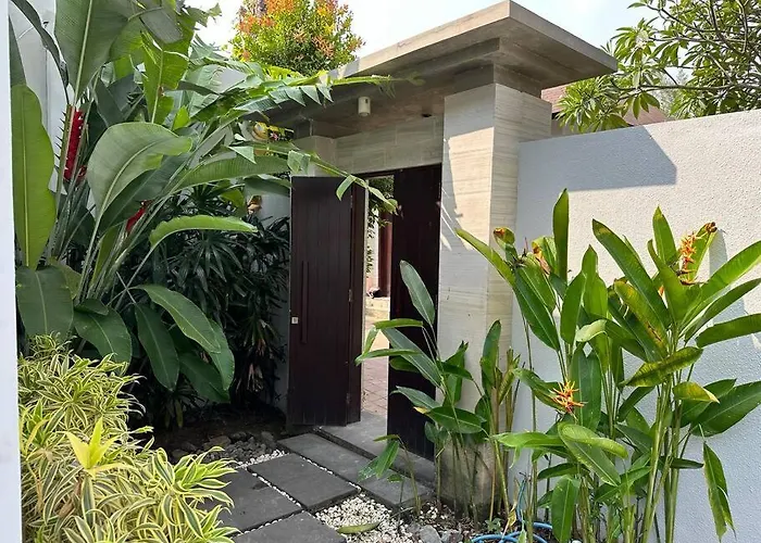 Budda Umalas Villa *