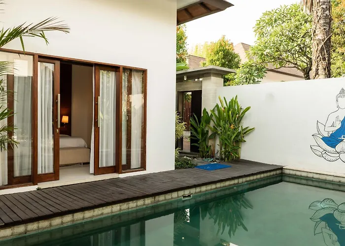 Budda Umalas Villa *